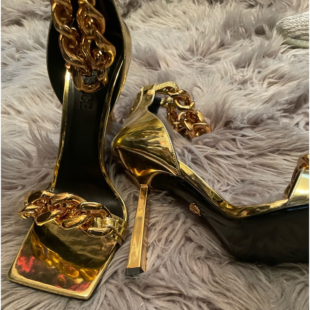 Gold Versace chain sandals size 41